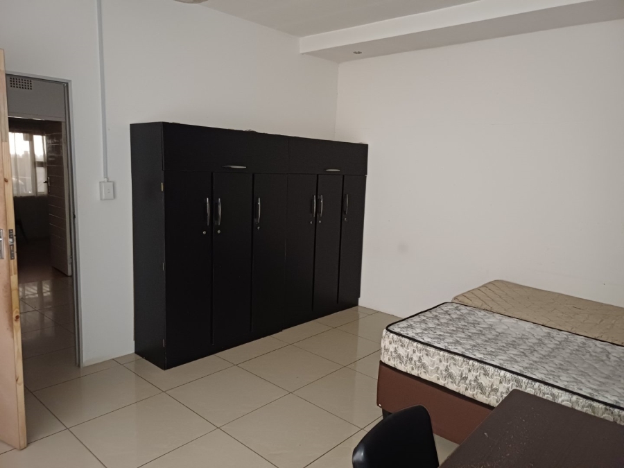 5 Bedroom Property for Sale in Park West Free State